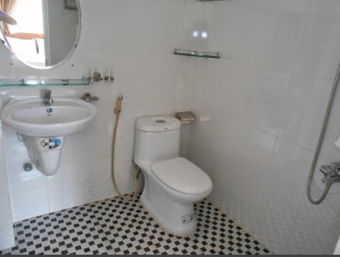 Con Son Island Home Chi Khu Co Ong Exterior photo