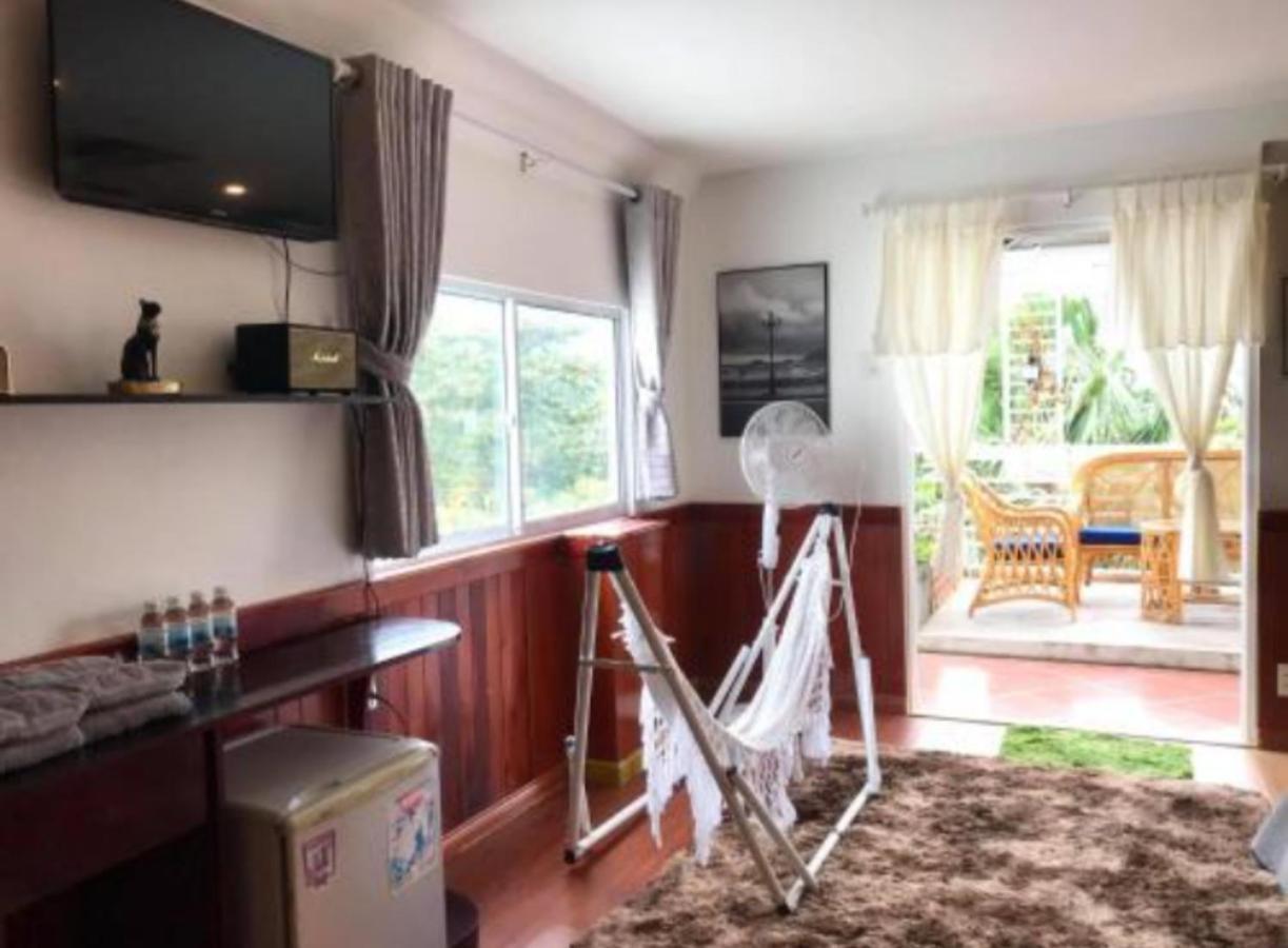 Con Son Island Home Chi Khu Co Ong Exterior photo