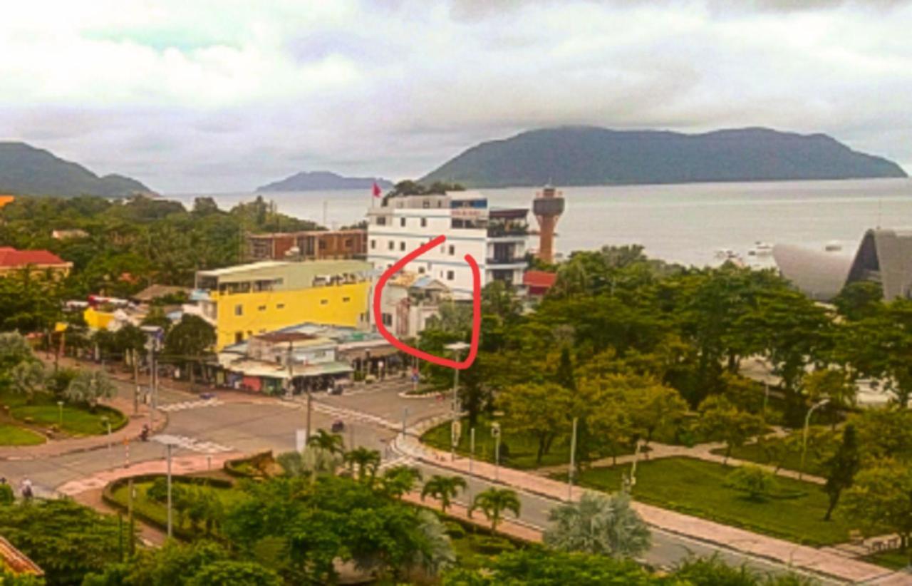 Con Son Island Home Chi Khu Co Ong Exterior photo